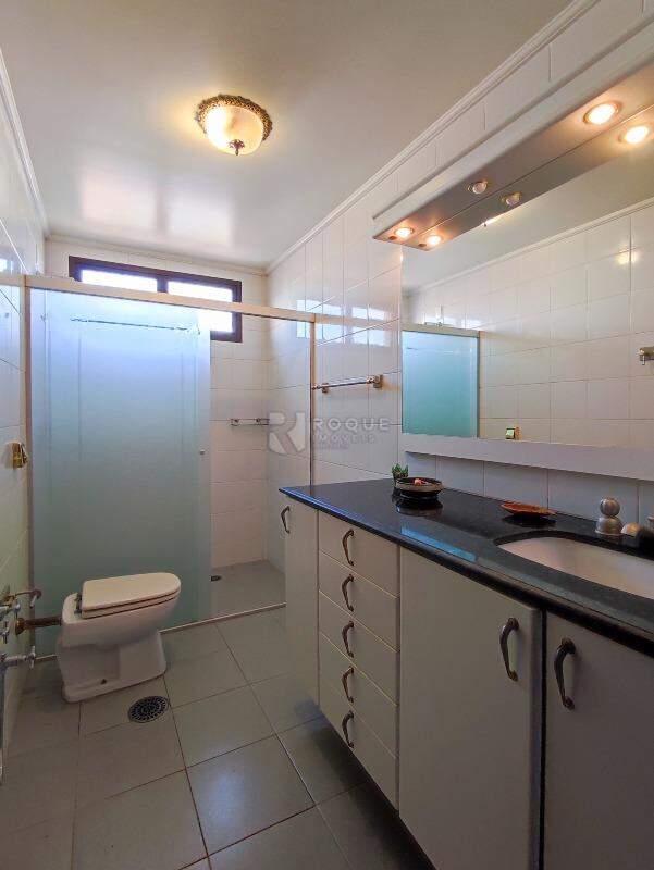 Apartamento à venda no bairro Centro: BANHEIRO SOCIAL