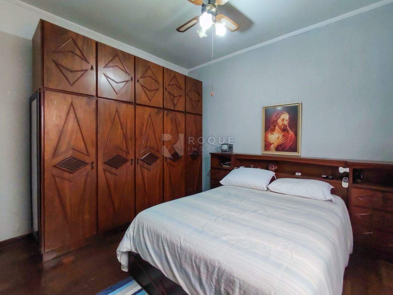 Casa Residencial à venda no bairro Vila Castelar: SUÍTE