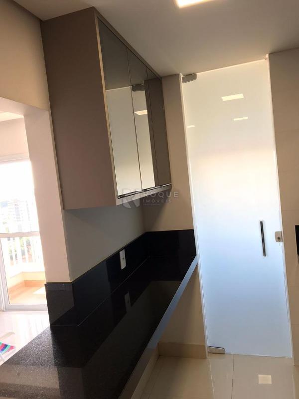 Apartamento à venda no bairro Chácaras Antonieta: 