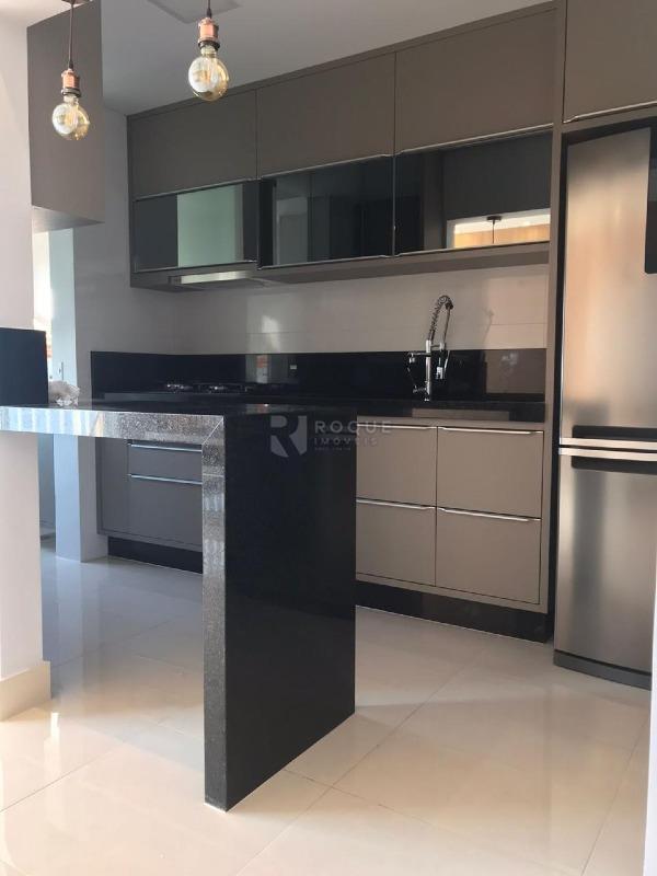 Apartamento à venda no bairro Chácaras Antonieta: 