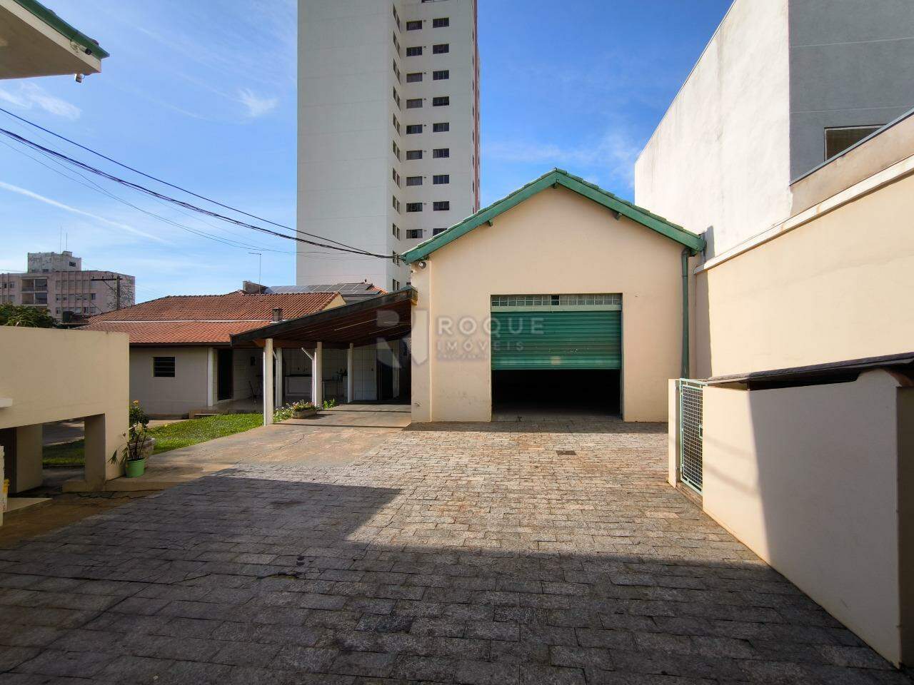 Casa Residencial à venda no bairro Centro: GARAGEM