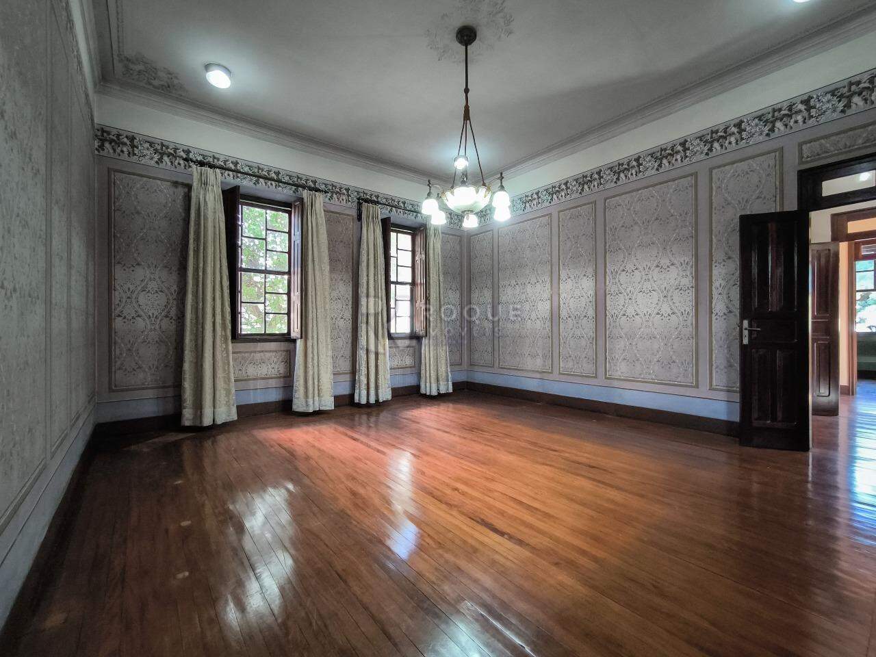 Casa Residencial à venda no bairro Centro: SALA DE JANTAR