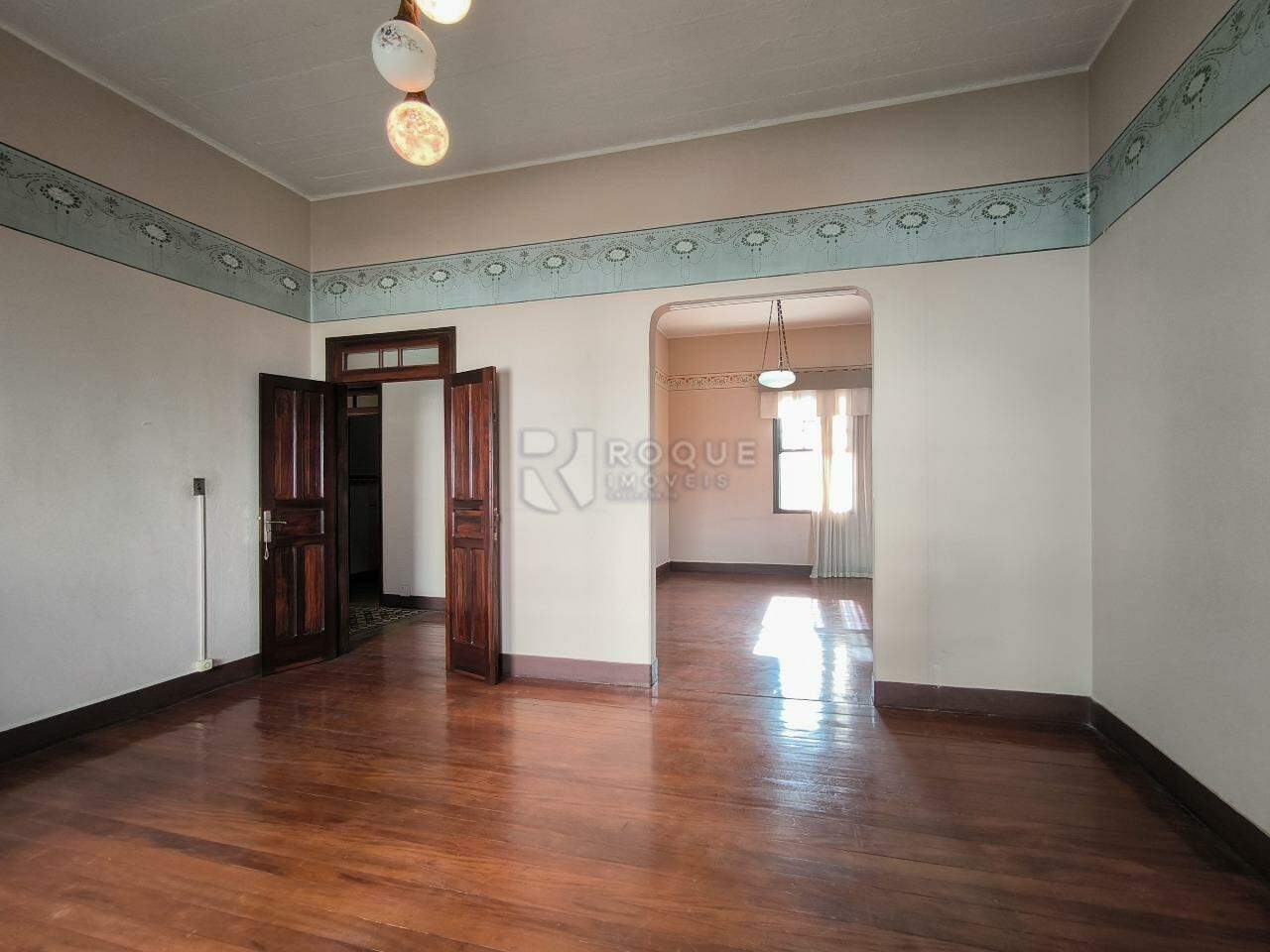 Casa Residencial à venda no bairro Centro: DORMITÓRIO 1