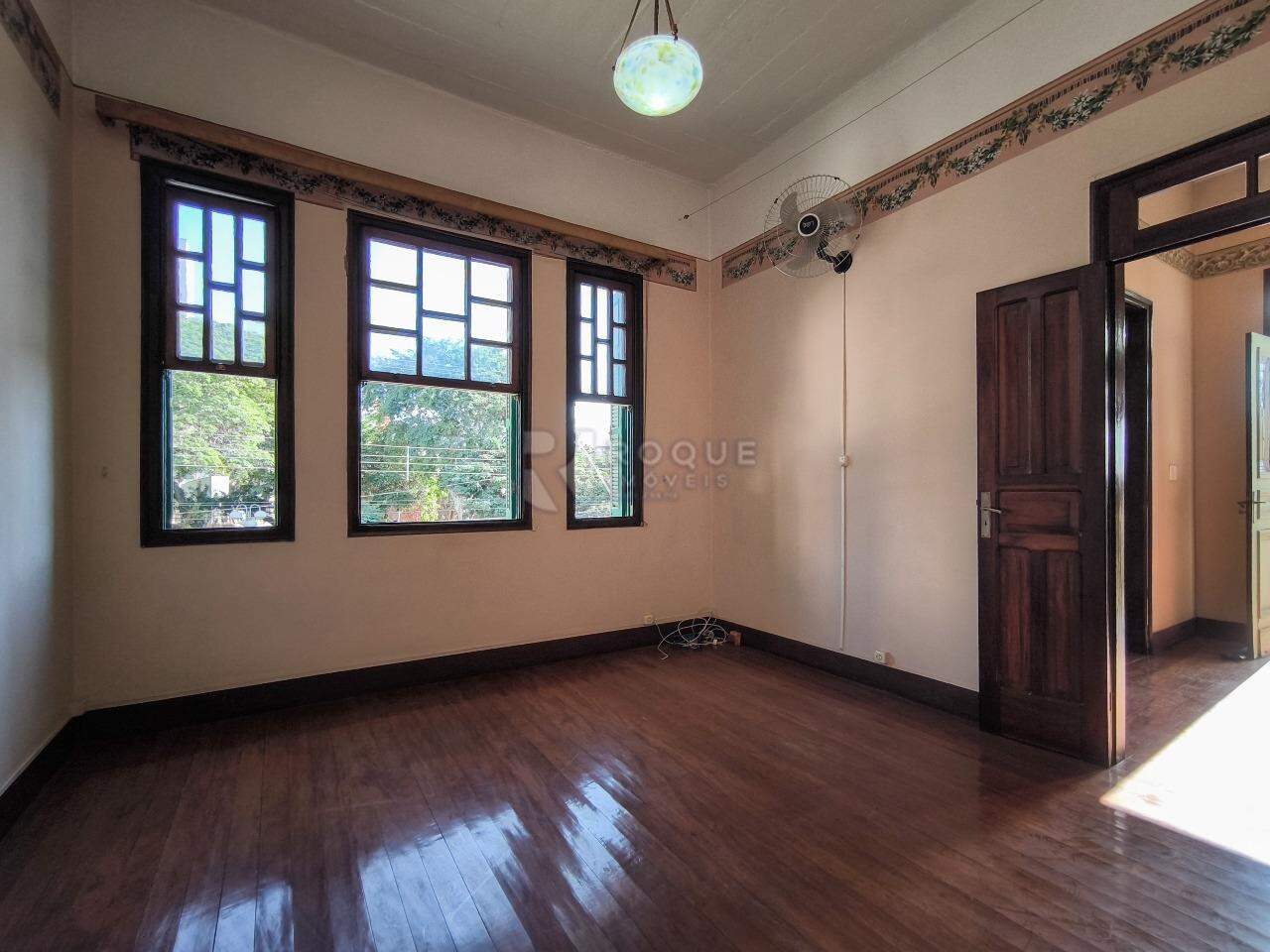 Casa Residencial à venda no bairro Centro: DORMITÓRIO 3
