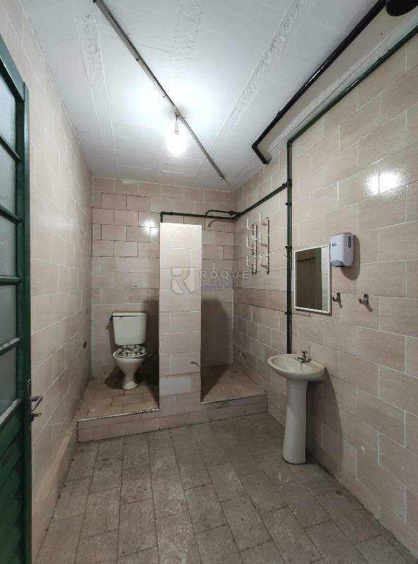 Barracão/Galpão para aluguel no bairro Jardim Glória: WC social 2