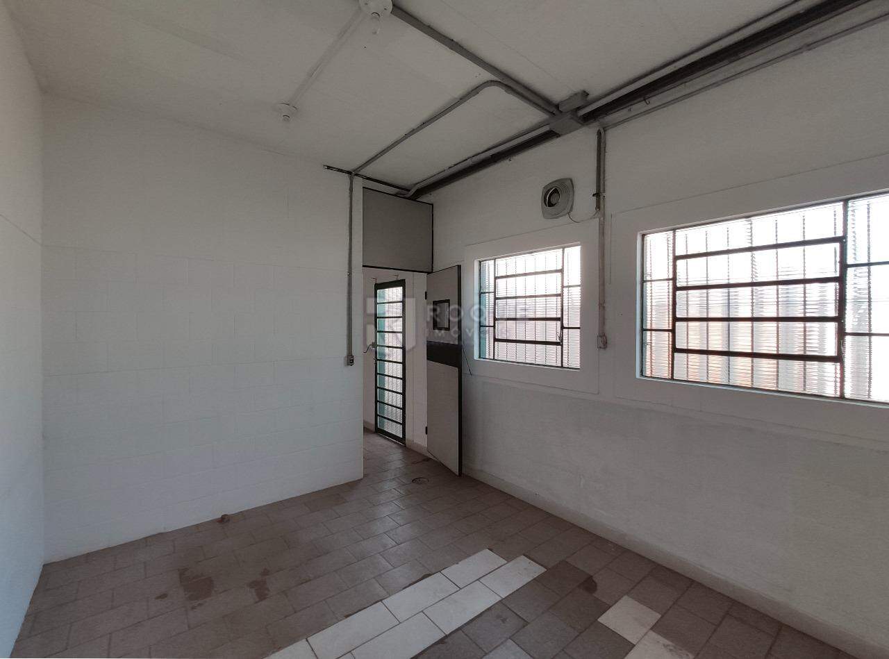 Barracão/Galpão para aluguel no bairro Jardim Glória: Sala 2