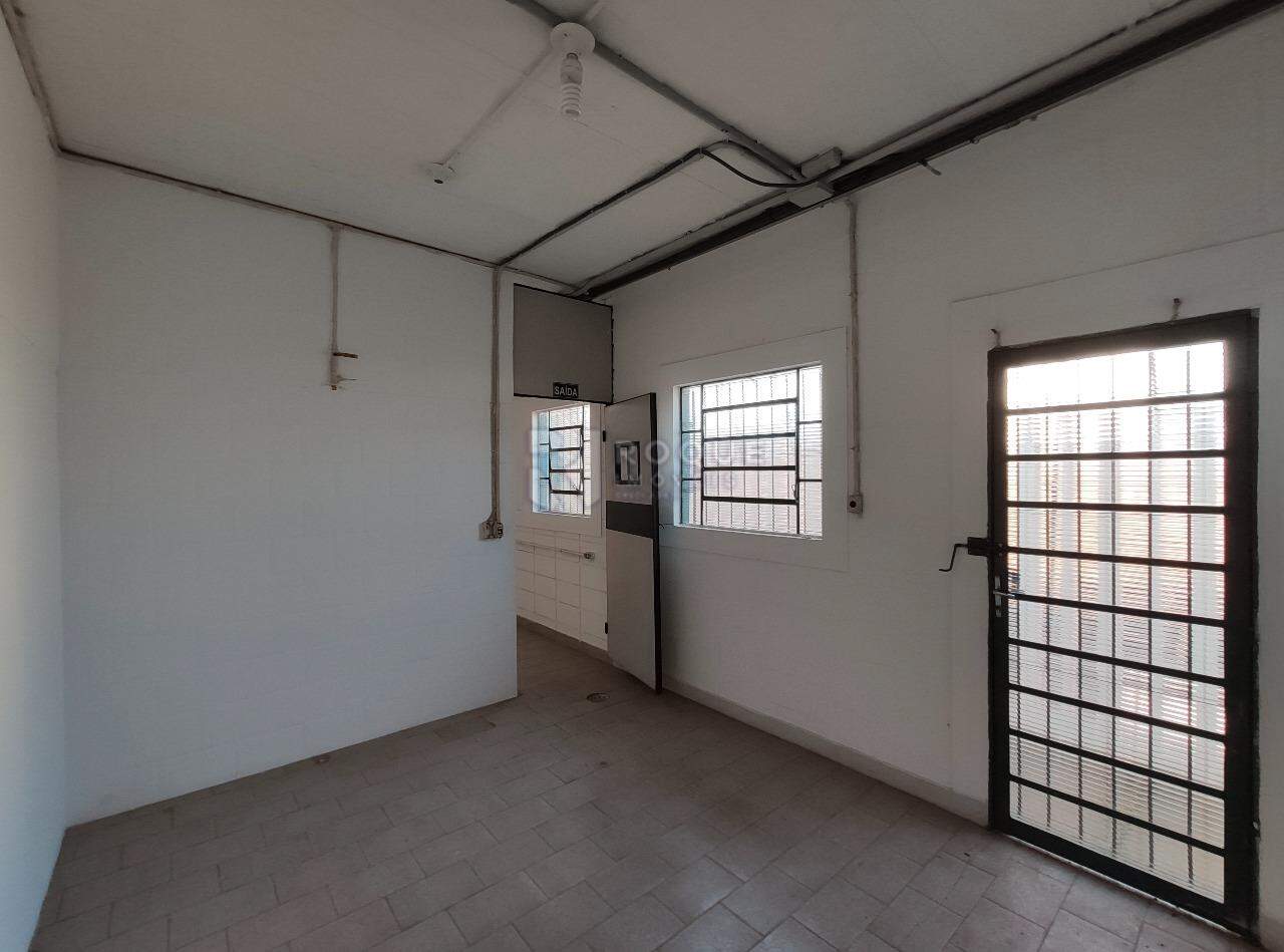 Barracão/Galpão para aluguel no bairro Jardim Glória: Sala 3