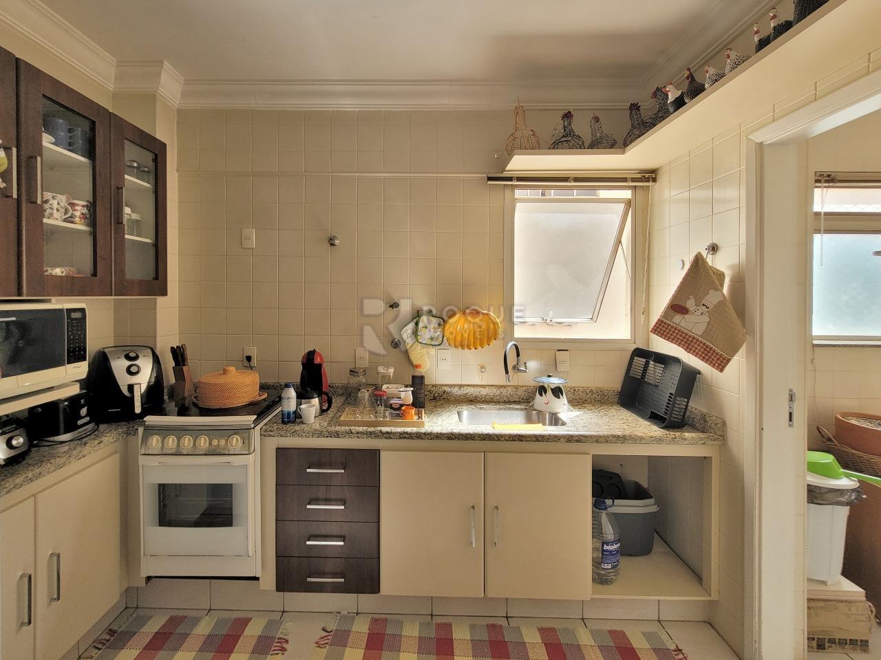 Apartamento à venda no bairro Cidade Jardim: COZINHA