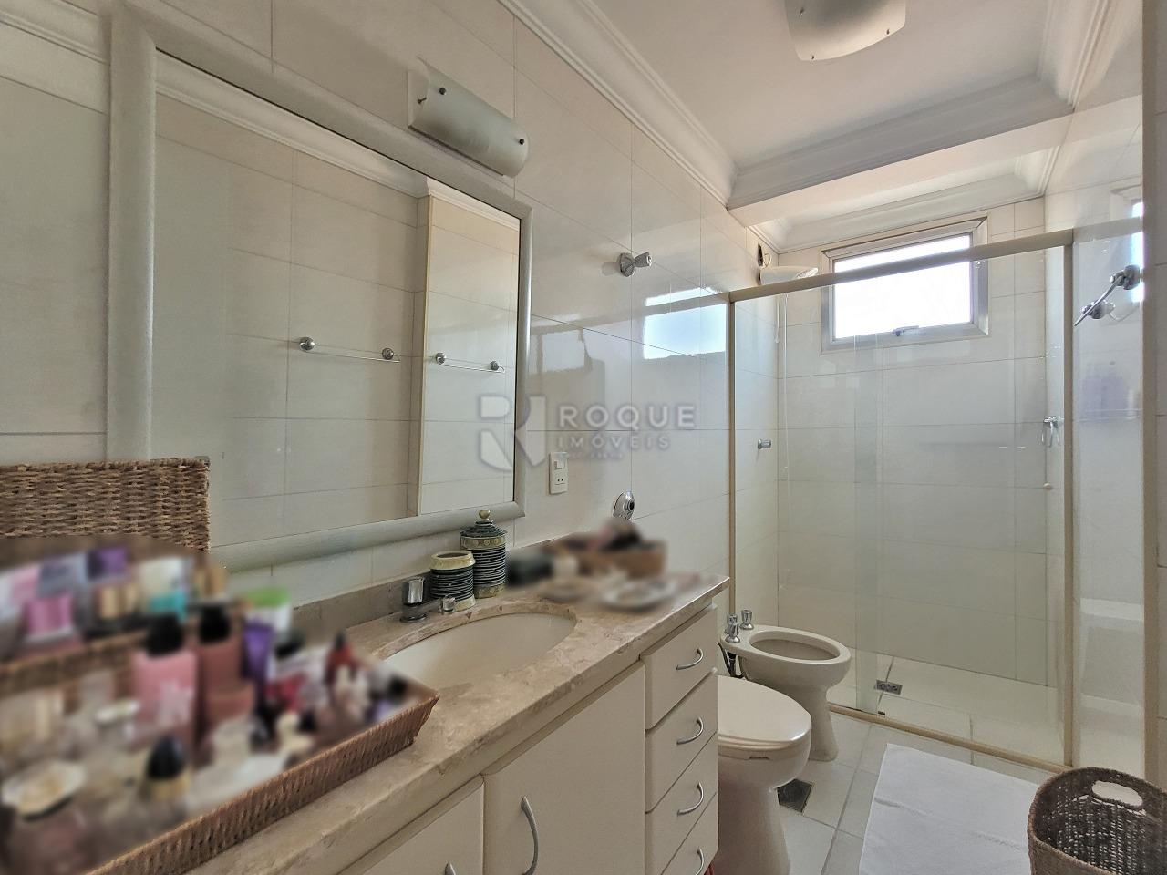 Apartamento à venda no bairro Cidade Jardim: BANHEIRO SUÍTE