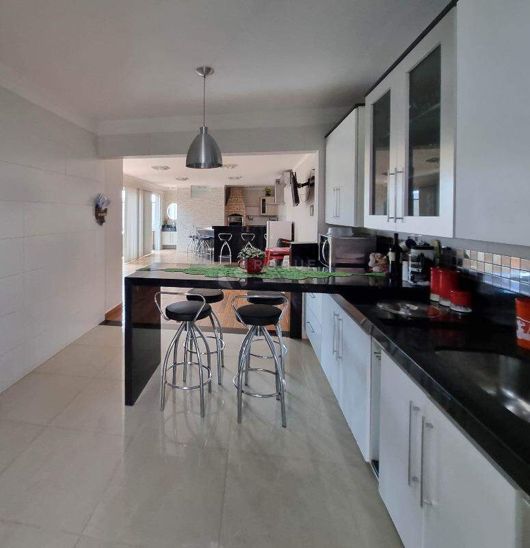 Casa em condomínio à venda no bairro Jardim do Lago: COZINHA