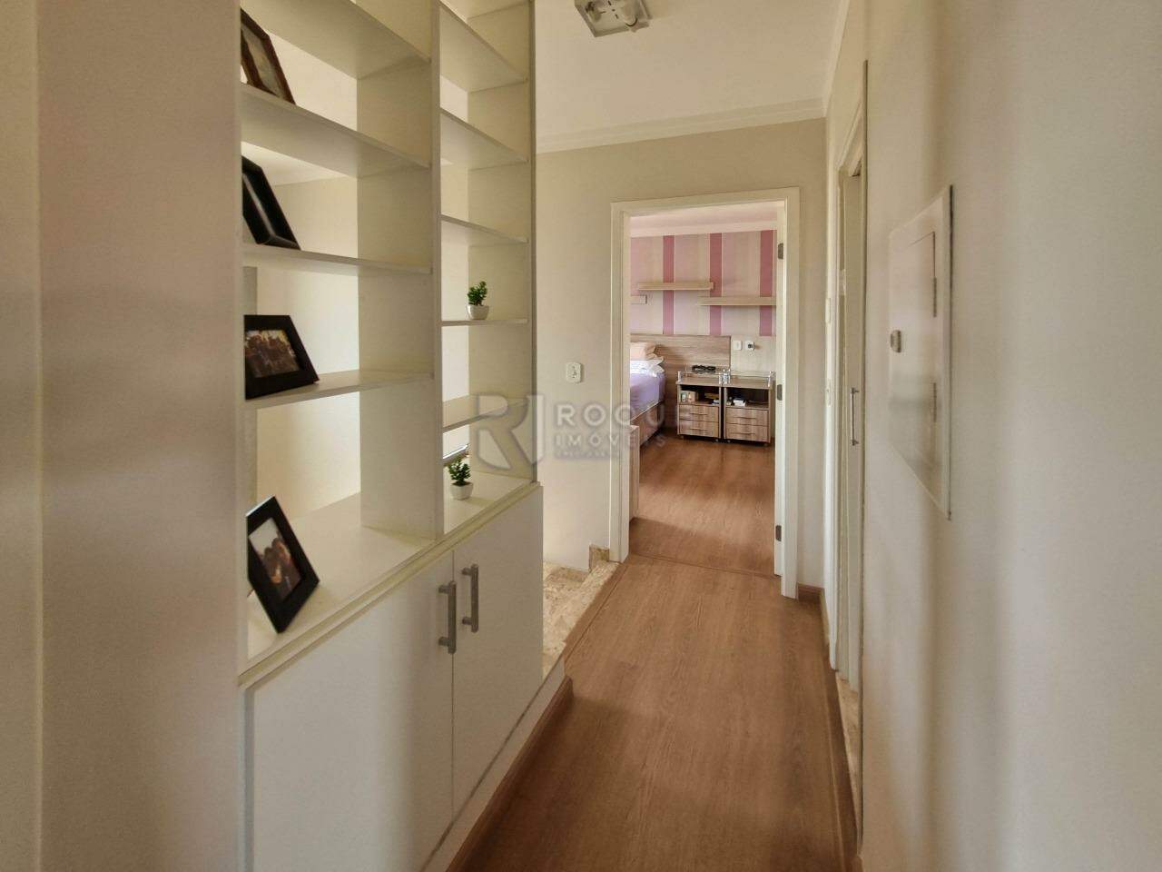 Casa em condomínio à venda no bairro Jardim do Lago: HALL