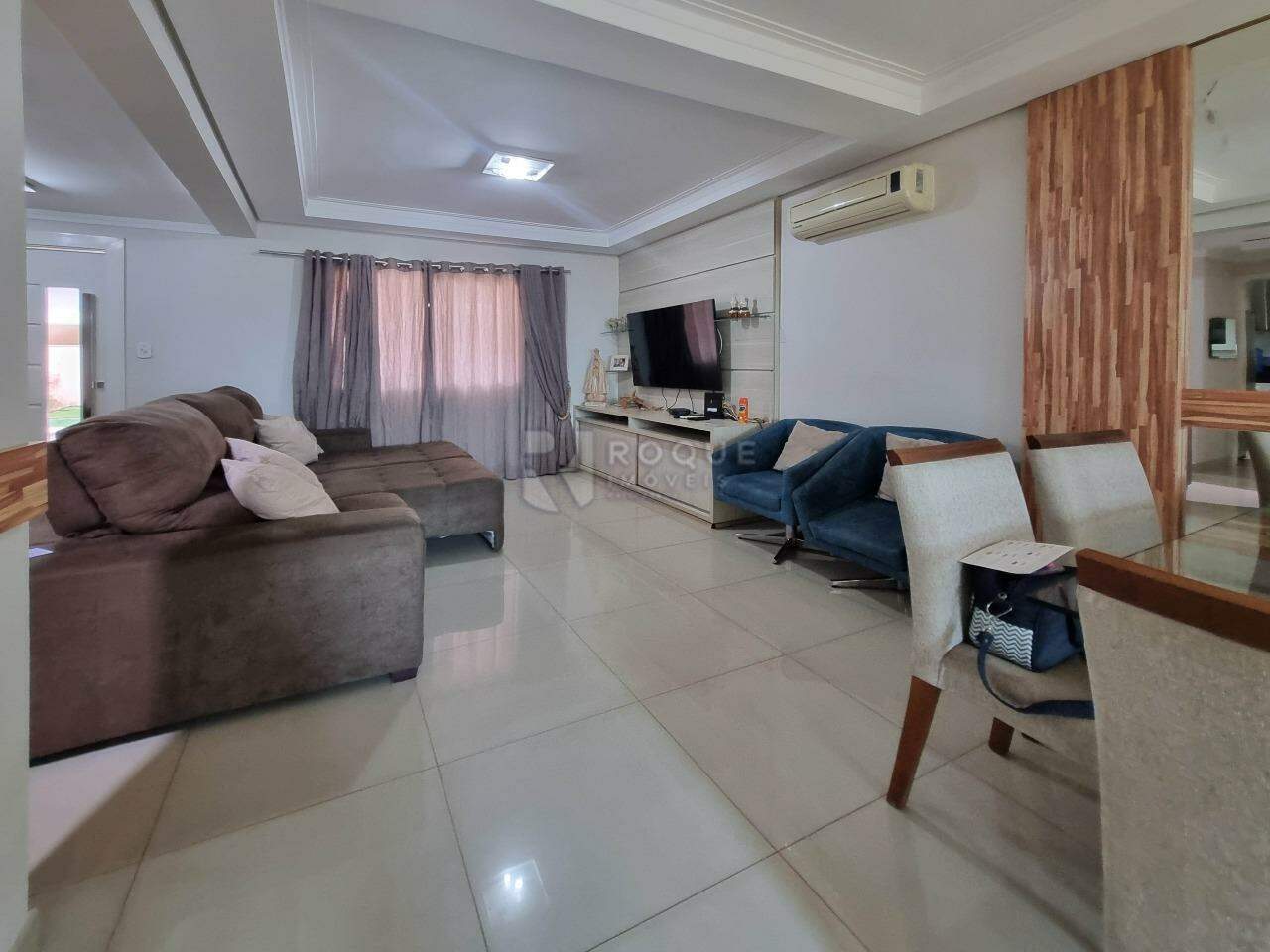 Casa em condomínio à venda no bairro Jardim do Lago: ENTRADA / SALA DE TV