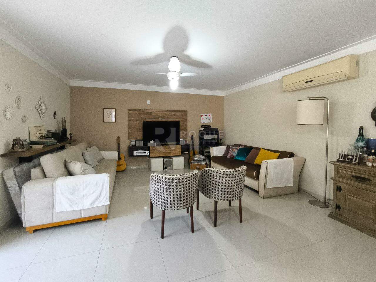 Chácara à venda no bairro Jardim do Lago: SALA DE ESTAR