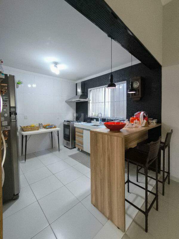 Chácara à venda no bairro Jardim do Lago: COZINHA