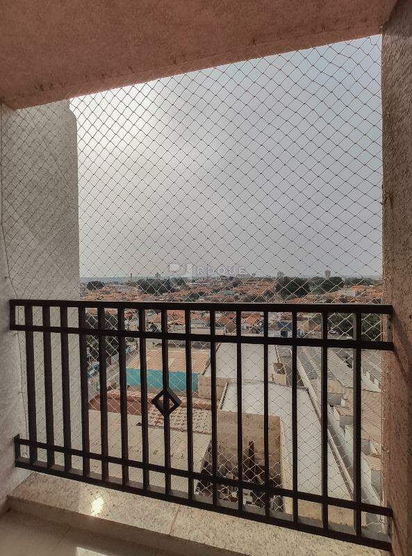 Apartamento para aluguel no bairro Chácaras Antonieta: 