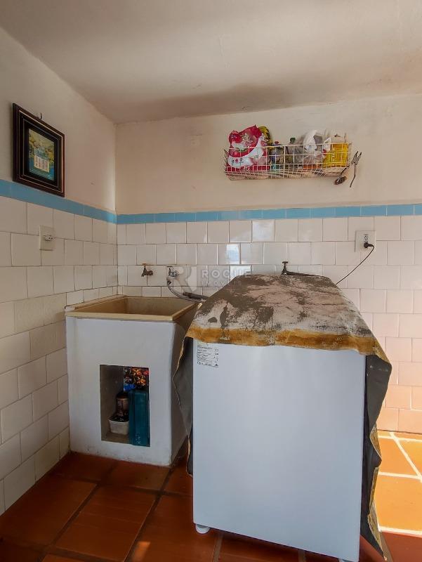 Casa Residencial à venda no bairro Vila São João: LAVANDERIA