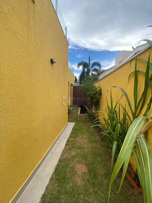 Casa em condomínio à venda no bairro Residencial Villa do Sol: 