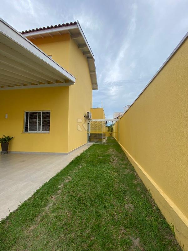 Casa em condomínio à venda no bairro Residencial Villa do Sol: 