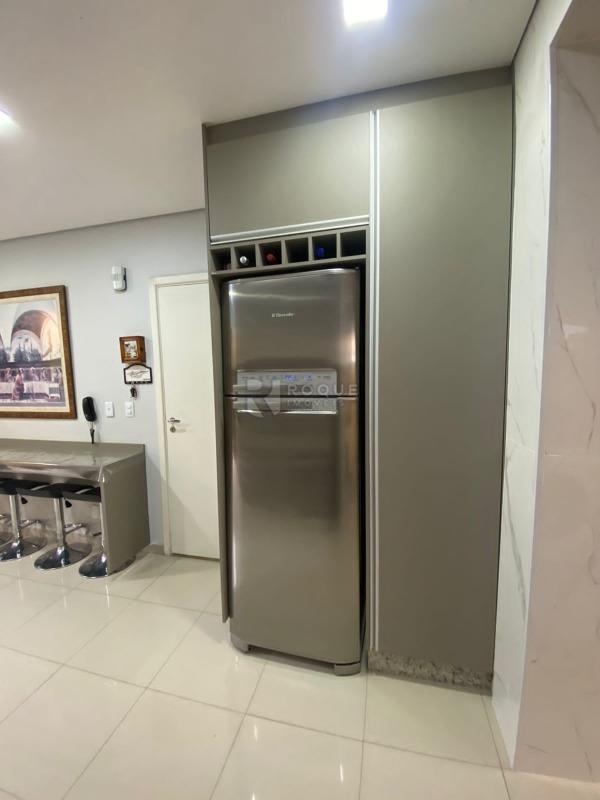 Casa em condomínio à venda no bairro Residencial Villa do Sol: 