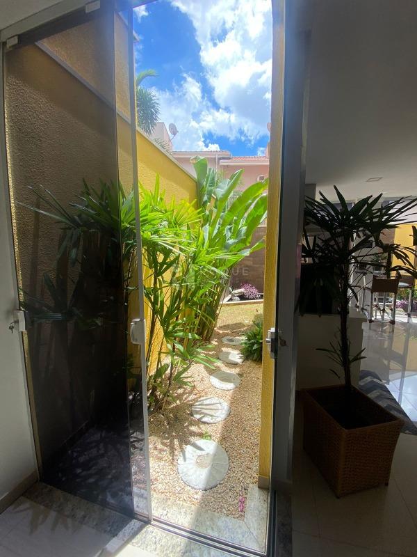 Casa em condomínio à venda no bairro Residencial Villa do Sol: 