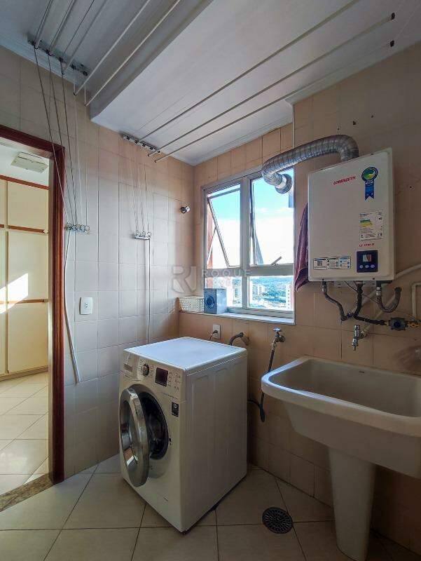 Apartamento à venda no bairro Centro: LAVANDERIA