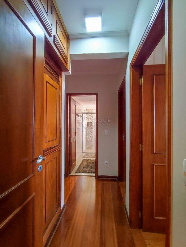 Apartamento à venda no bairro Centro: CORREDOR INTERNO