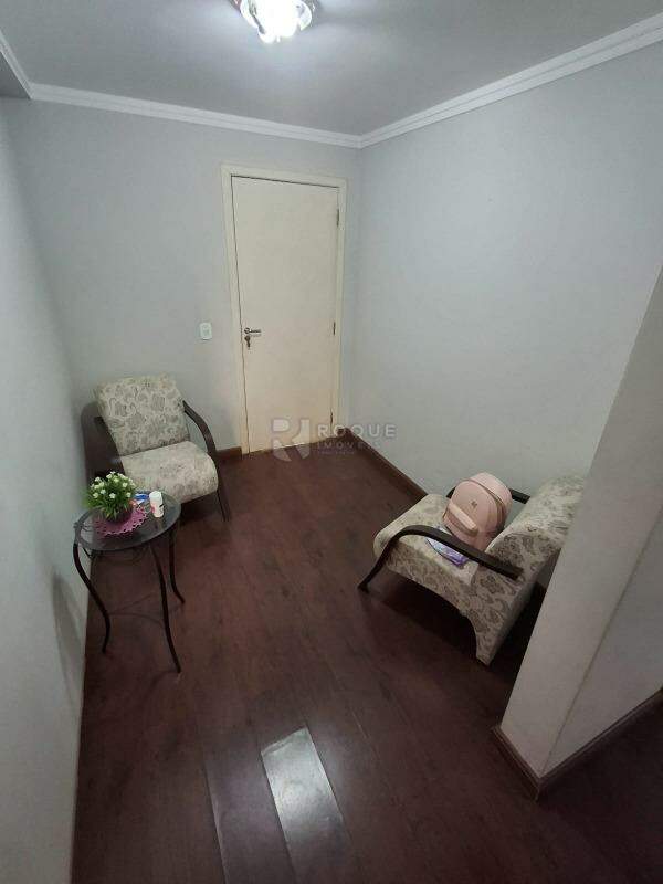 Casa em condomínio à venda no bairro Residencial Villa do Sol: 