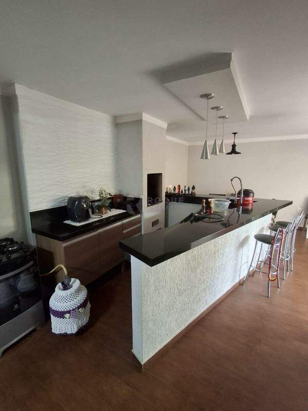 Casa em condomínio à venda no bairro Residencial Villa do Sol: 