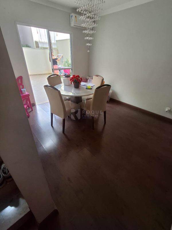 Casa em condomínio à venda no bairro Residencial Villa do Sol: 