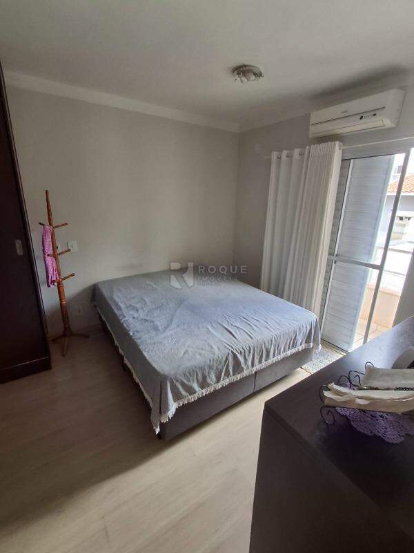 Casa em condomínio à venda no bairro Residencial Villa do Sol: 