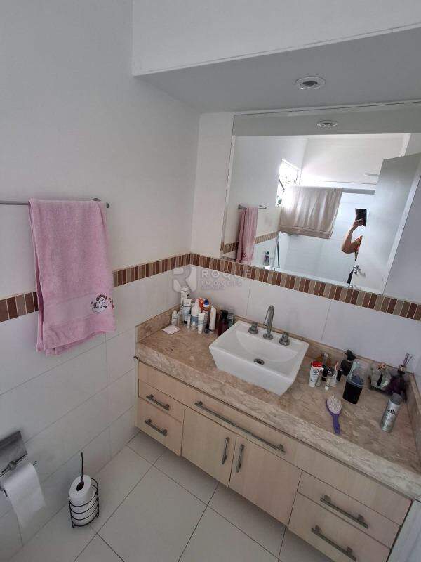 Casa em condomínio à venda no bairro Residencial Villa do Sol: 