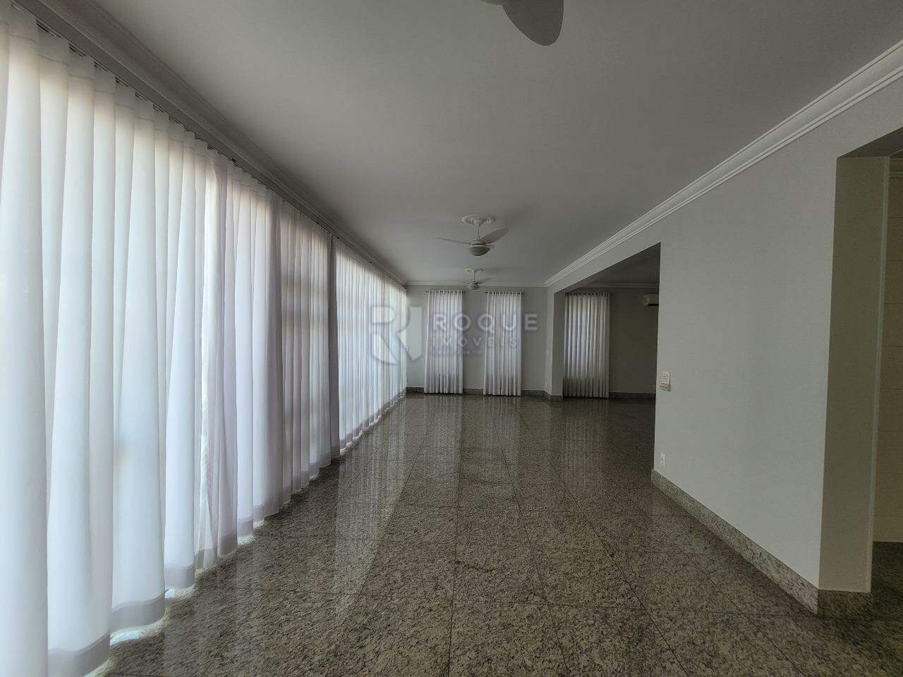 Casa em condomínio para aluguel no bairro Residencial Greville: Sala de jantar