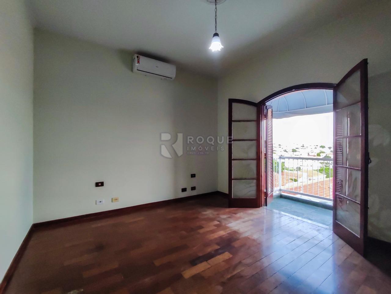 Casa Residencial à venda no bairro Vila Piza: SUÍTE