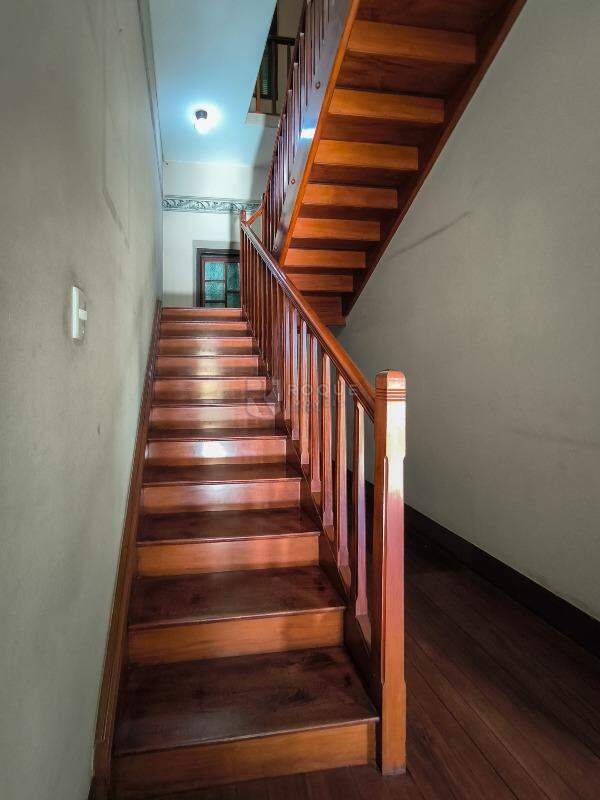 Casa Residencial para aluguel no bairro Centro: Acesso segundo andar 