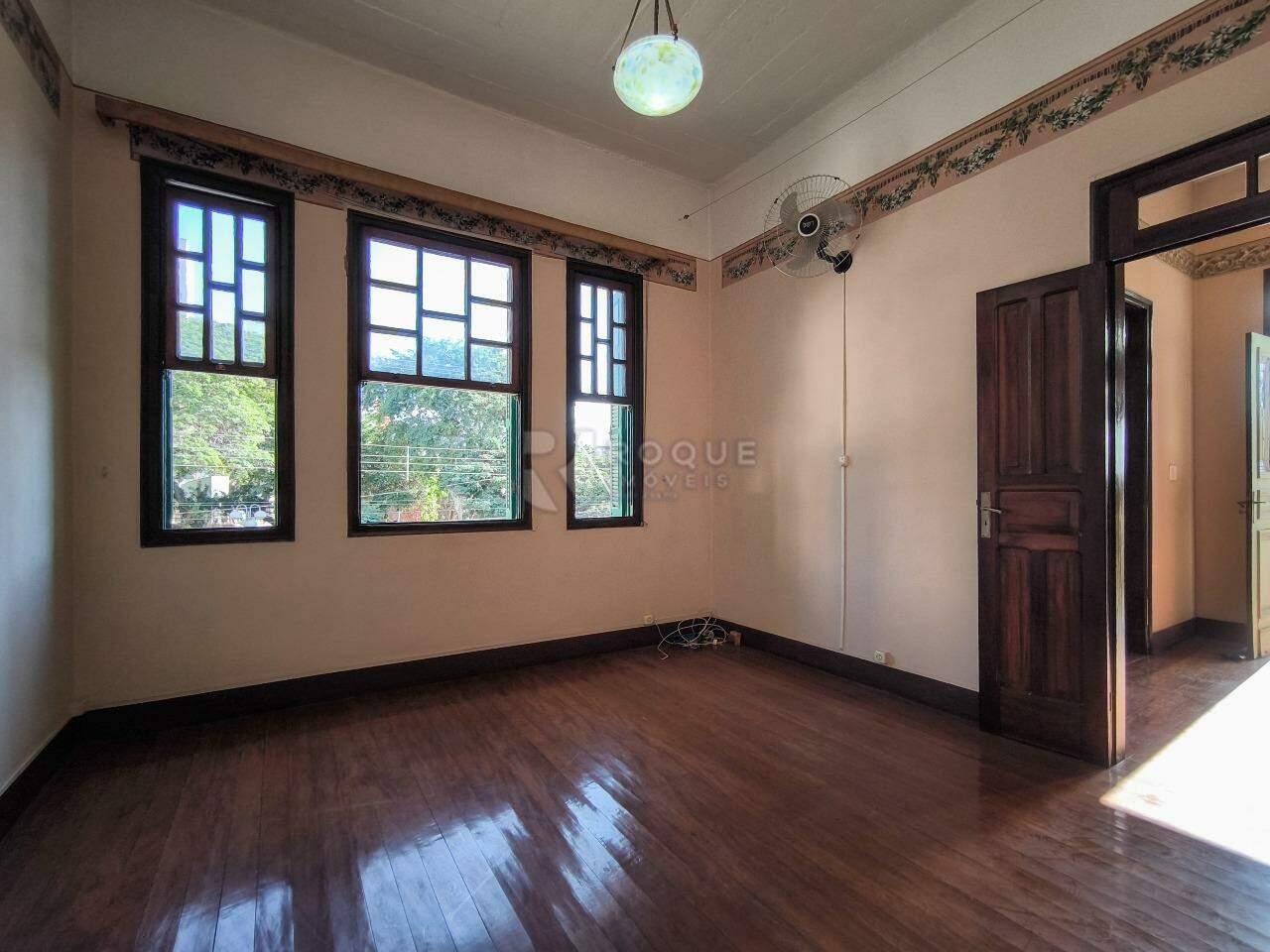 Casa Residencial para aluguel no bairro Centro: Dormitório segundo andar 