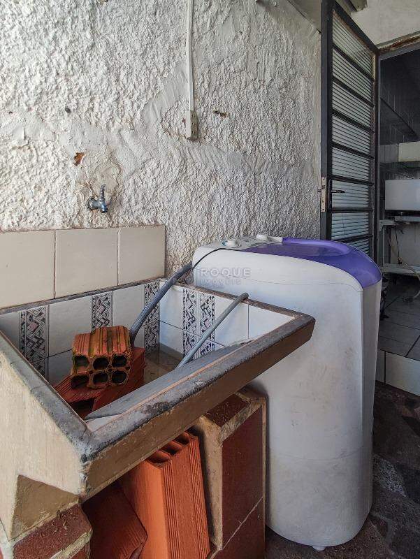 Casa Residencial à venda no bairro Vila Queiroz: LAVANDERIA