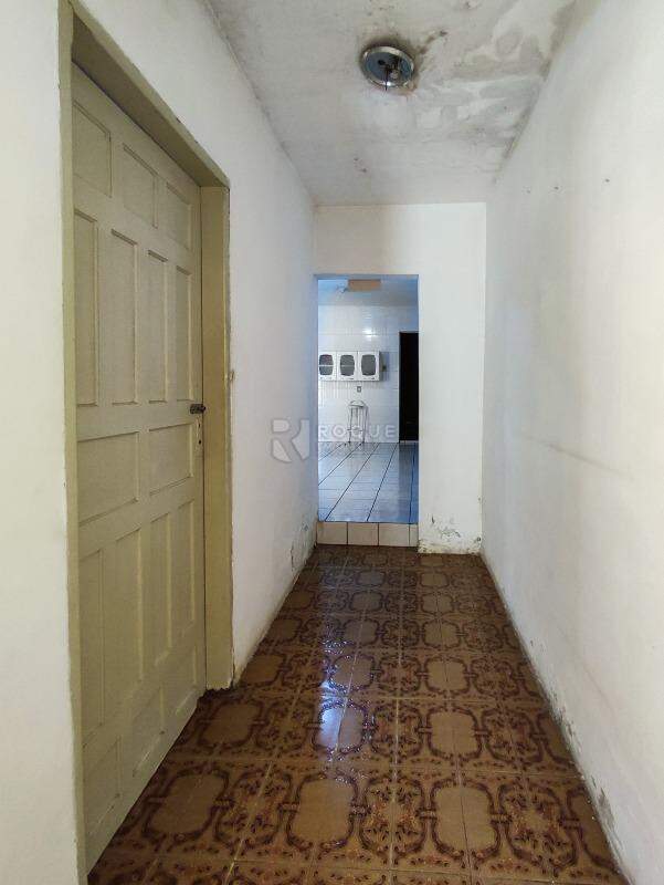 Casa Residencial à venda no bairro Vila Queiroz: CORREDOR INTERNO
