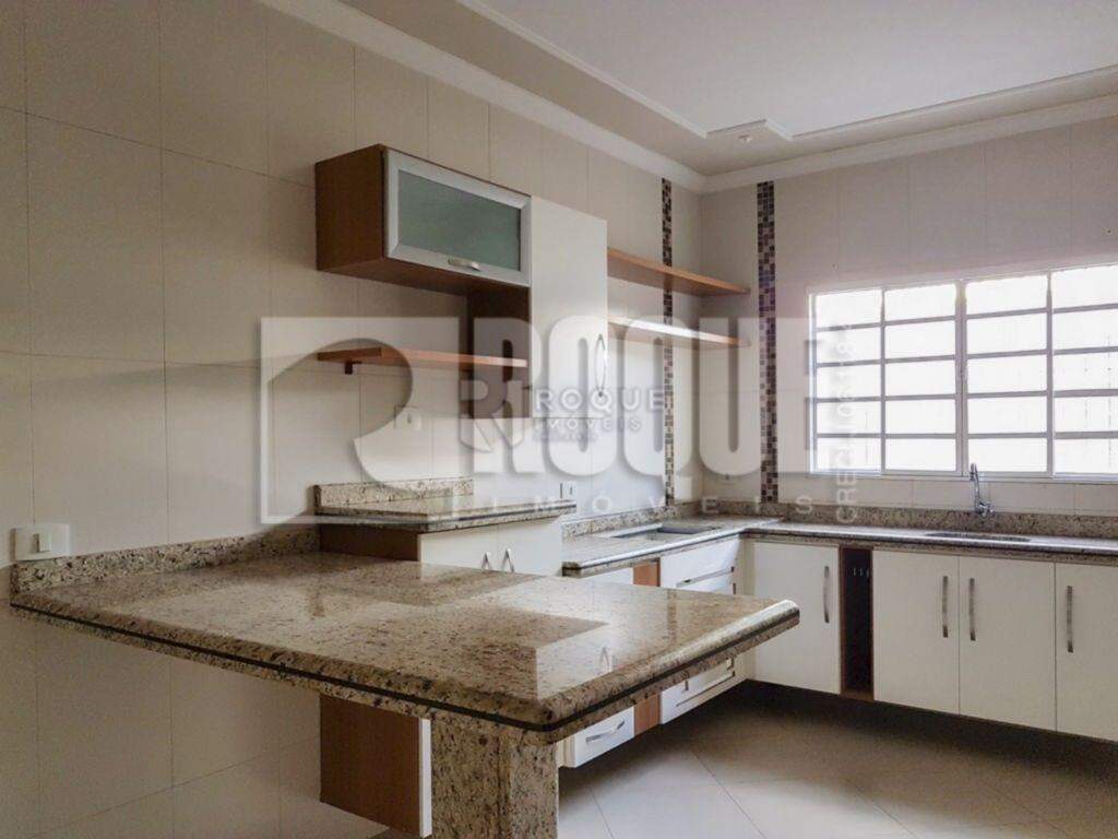Casa Residencial à venda no bairro Parque Residencial Aeroporto: 