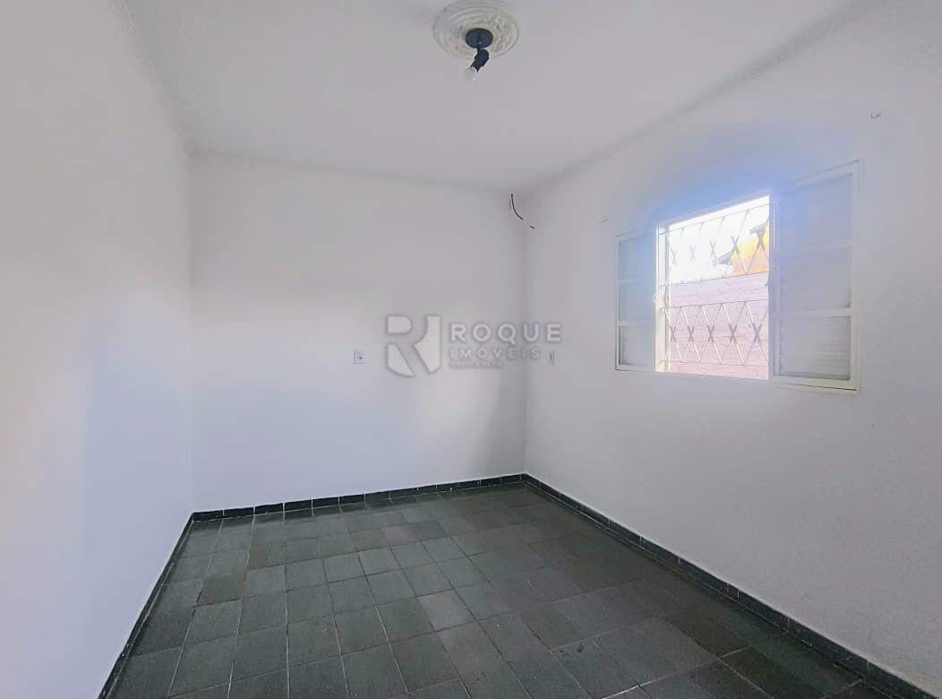 Casa Residencial para aluguel no bairro Jardim Boa Esperança: Dormitório 01