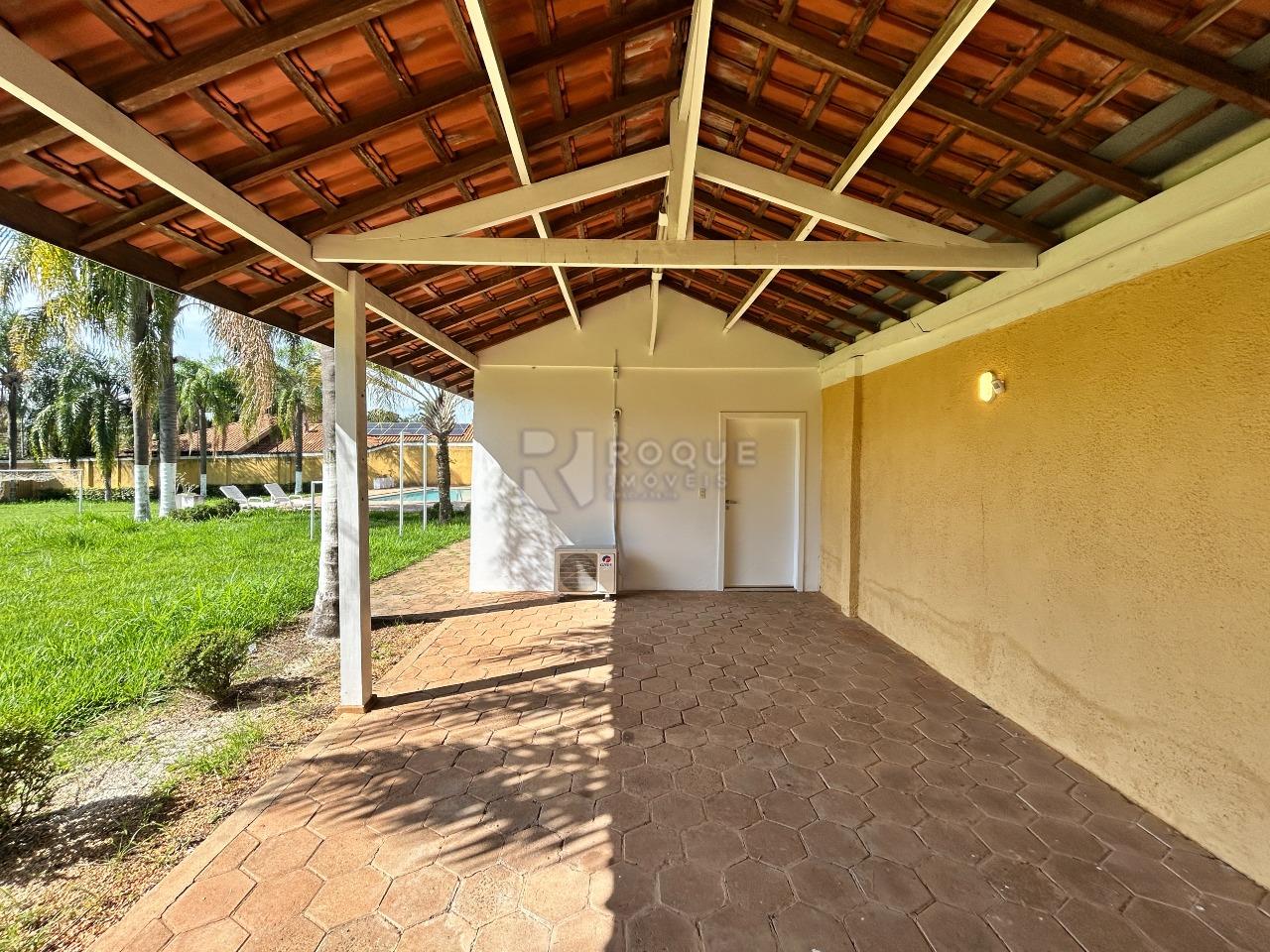 Casa em condomínio para aluguel no bairro Portal das Rosas: Garagem 