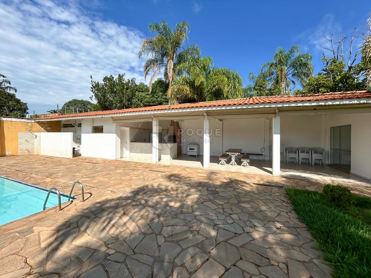 Casa em condomínio para aluguel no bairro Portal das Rosas: Área externa