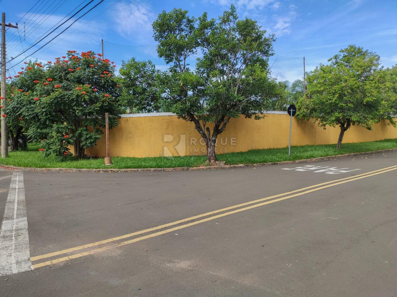 Casa em condomínio para aluguel no bairro Portal das Rosas: Fachada 