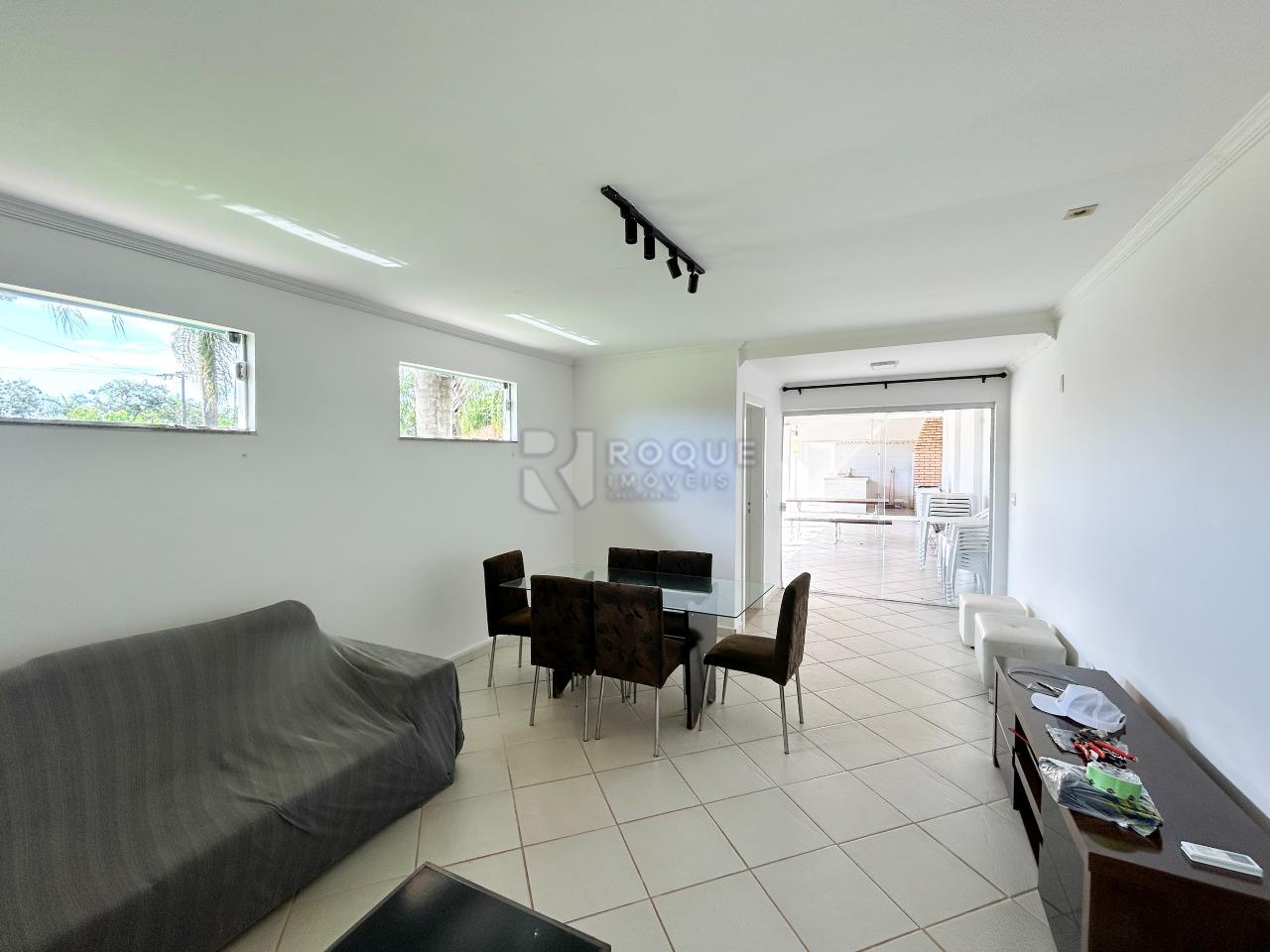 Casa em condomínio para aluguel no bairro Portal das Rosas: Sala 