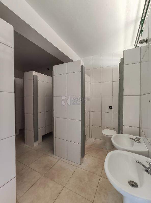 Chácara para aluguel no bairro Jardim Anhanguera: Vestiário alojamento