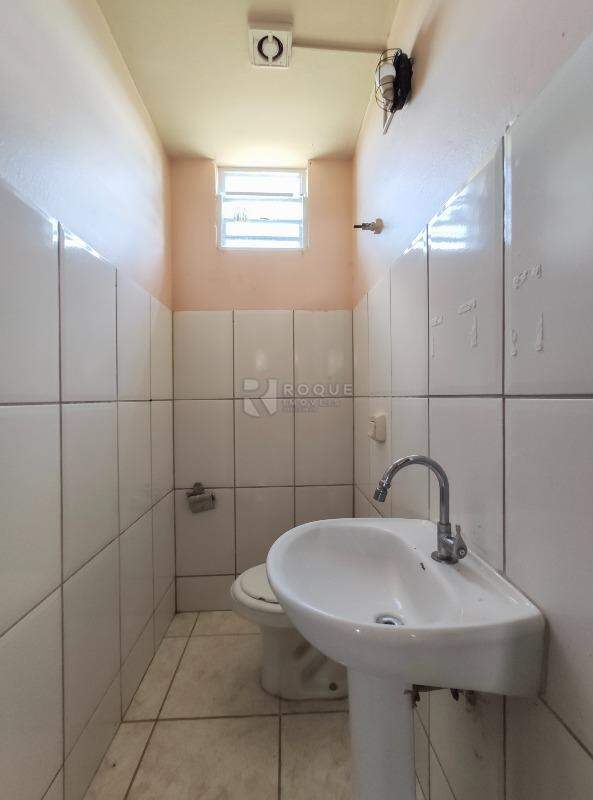 Chácara para aluguel no bairro Jardim Anhanguera: WC suíte alojamento