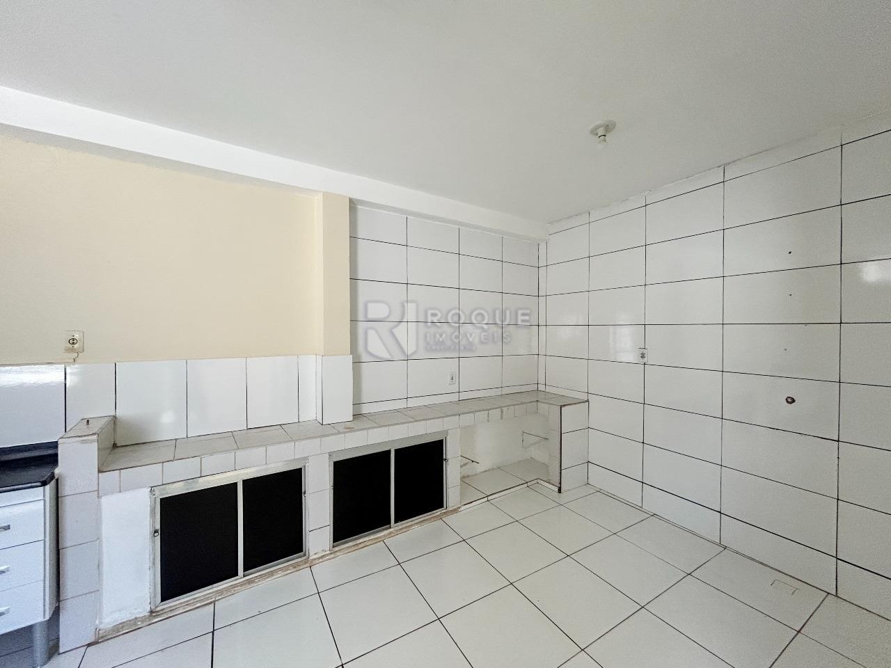 Casa Residencial para aluguel no bairro Jardim Presidente Dutra: Cozinha 