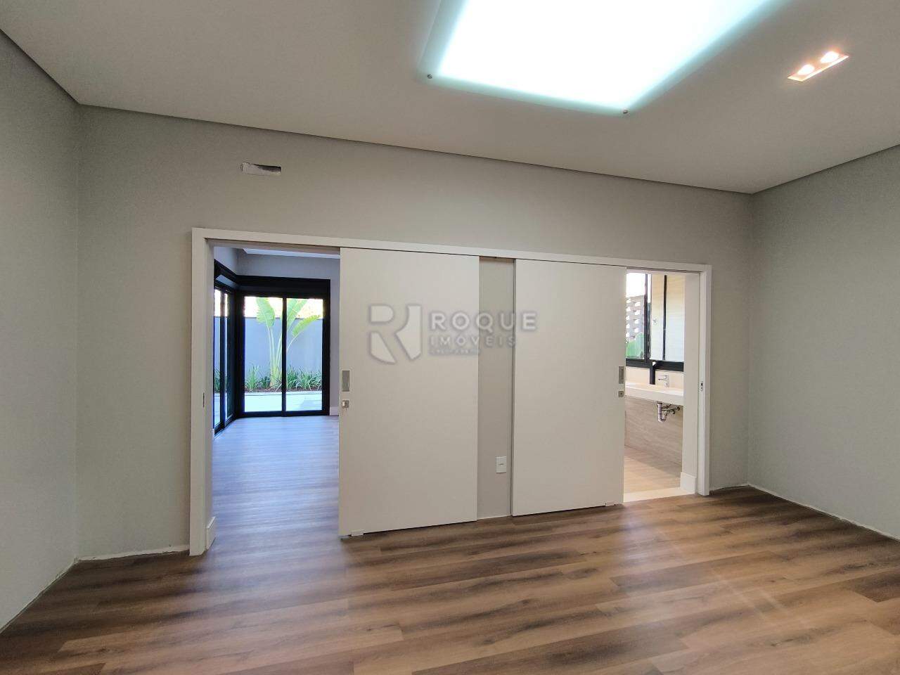 Casa em condomínio à venda no bairro Residencial Greville: CLOSET SUÍTE MASTER