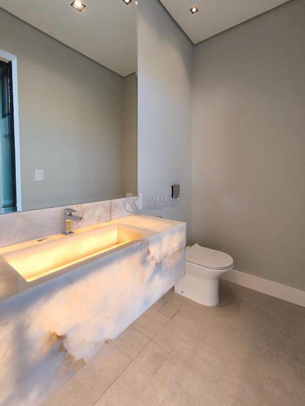Casa em condomínio à venda no bairro Residencial Greville: LAVABO