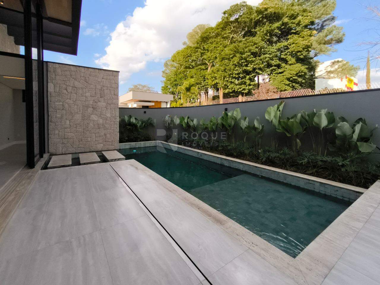 Casa em condomínio à venda no bairro Residencial Greville: PISCINA