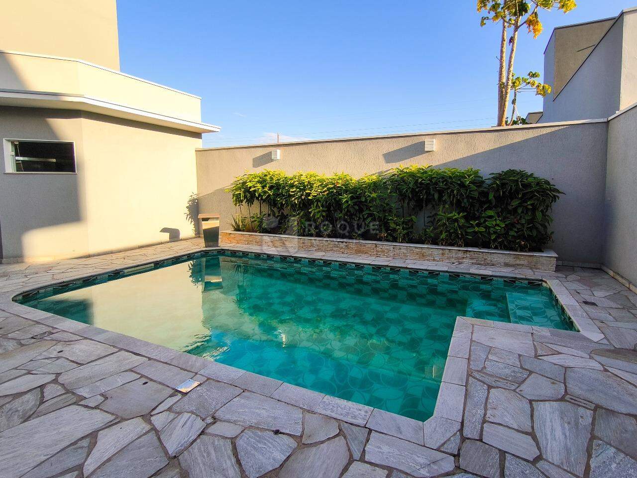 Casa em condomínio à venda no bairro Parque Residencial Roland: PISCINA